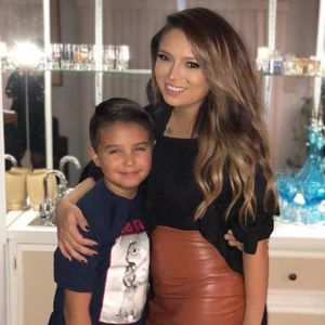 Meet your Posher, Deborah